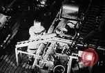 Standbild Gun shell Herstellung Zweiten Weltkrieg United States USA, 1940, aus Sekunde 40 historischem Filmmaterial Videoclip 65675049382