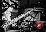 Standbild Gun shell Herstellung Zweiten Weltkrieg United States USA, 1940, aus Sekunde 48 historischem Filmmaterial Videoclip 65675049382