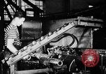Standbild Gun shell Herstellung Zweiten Weltkrieg United States USA, 1940, aus Sekunde 53 historischem Filmmaterial Videoclip 65675049382