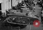 Standbild M2A2 tank Herstellung Zweiten Weltkrieg United States USA, 1940, aus Sekunde 17 historischem Filmmaterial Videoclip 65675049383