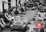 Standbild M2A2 tank Herstellung Zweiten Weltkrieg United States USA, 1940, aus Sekunde 34 historischem Filmmaterial Videoclip 65675049383