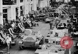 Standbild M2A2 tank Herstellung Zweiten Weltkrieg United States USA, 1940, aus Sekunde 37 historischem Filmmaterial Videoclip 65675049383