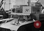 Standbild M2A2 tank Herstellung Zweiten Weltkrieg United States USA, 1940, aus Sekunde 39 historischem Filmmaterial Videoclip 65675049383
