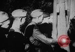 Standbild sowjetischen Soldaten Sowjetunion, 1945, aus Sekunde 10 historischem Filmmaterial Videoclip 65675049395
