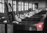 Standbild der sowjetischen Roten Armee Soldat Sowjetunion, 1945, aus Sekunde 3 historischem Filmmaterial Videoclip 65675049399