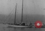Standbild Präsident Roosevelt auf dem Segelboot New England United States USA, 1933, aus Sekunde 10 historischem Filmmaterial Videoclip 65675049412