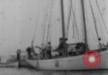 Standbild Präsident Roosevelt auf dem Segelboot New England United States USA, 1933, aus Sekunde 26 historischem Filmmaterial Videoclip 65675049412