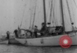 Standbild Präsident Roosevelt auf dem Segelboot New England United States USA, 1933, aus Sekunde 27 historischem Filmmaterial Videoclip 65675049412