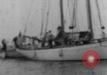 Standbild Präsident Roosevelt auf dem Segelboot New England United States USA, 1933, aus Sekunde 28 historischem Filmmaterial Videoclip 65675049412