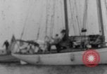 Standbild Präsident Roosevelt auf dem Segelboot New England United States USA, 1933, aus Sekunde 30 historischem Filmmaterial Videoclip 65675049412