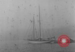 Standbild Präsident Roosevelt auf dem Segelboot New England United States USA, 1933, aus Sekunde 46 historischem Filmmaterial Videoclip 65675049412