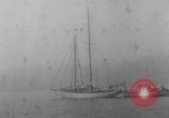 Standbild Präsident Roosevelt auf dem Segelboot New England United States USA, 1933, aus Sekunde 47 historischem Filmmaterial Videoclip 65675049412