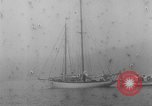 Standbild Präsident Roosevelt auf dem Segelboot New England United States USA, 1933, aus Sekunde 50 historischem Filmmaterial Videoclip 65675049412