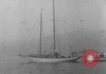 Standbild Präsident Roosevelt auf dem Segelboot New England United States USA, 1933, aus Sekunde 52 historischem Filmmaterial Videoclip 65675049412