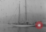 Standbild Präsident Roosevelt auf dem Segelboot New England United States USA, 1933, aus Sekunde 54 historischem Filmmaterial Videoclip 65675049412
