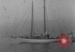 Standbild Präsident Roosevelt auf dem Segelboot New England United States USA, 1933, aus Sekunde 56 historischem Filmmaterial Videoclip 65675049412