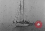 Standbild Präsident Roosevelt auf dem Segelboot New England United States USA, 1933, aus Sekunde 60 historischem Filmmaterial Videoclip 65675049412