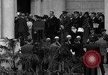 Standbild Franklin D Roosevelt 1935 Armistice Day Rede Arlington Virginia USA, 1935, aus Sekunde 14 historischem Filmmaterial Videoclip 65675049416
