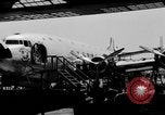 Immagine di Douglas DC-4 velivolo Santa Monica California USA, 1938, secondo 7 filmato di repertorio 65675049424