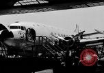 Immagine di Douglas DC-4 velivolo Santa Monica California USA, 1938, secondo 8 filmato di repertorio 65675049424