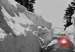 Standbild Skifahren Mineral California USA, 1938, aus Sekunde 24 historischem Filmmaterial Videoclip 65675049430