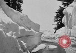 Standbild Skifahren Mineral California USA, 1938, aus Sekunde 26 historischem Filmmaterial Videoclip 65675049430