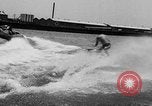 Immagine di Aquaplanes Hermosa Beach California USA, 1938, secondo 17 filmato di repertorio 65675049434