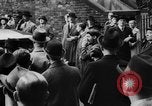 Standbild König George VI und Neville Chamberlain an schottischen Spiele Braemar Schottland, 1938, aus Sekunde 40 historischem Filmmaterial Videoclip 65675049448