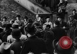 Standbild König George VI und Neville Chamberlain an schottischen Spiele Braemar Schottland, 1938, aus Sekunde 41 historischem Filmmaterial Videoclip 65675049448
