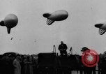 Standbild König George VI und Neville Chamberlain an schottischen Spiele Braemar Schottland, 1938, aus Sekunde 51 historischem Filmmaterial Videoclip 65675049448
