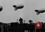 Standbild König George VI und Neville Chamberlain an schottischen Spiele Braemar Schottland, 1938, aus Sekunde 52 historischem Filmmaterial Videoclip 65675049448