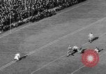 Standbild Football Game Knoxville Tennessee USA, 1938, aus Sekunde 39 historischem Filmmaterial Videoclip 65675049460