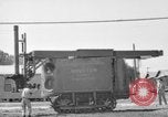 Image LeRoy Ashmore démontrant sa machine de lutte contre l'incendie Houston Texas USA, 1938, de la seconde 29 séquences d'archives historiques vidéo 65675049471