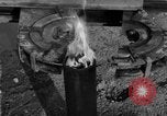 Image LeRoy Ashmore démontrant sa machine de lutte contre l'incendie Houston Texas USA, 1938, de la seconde 30 séquences d'archives historiques vidéo 65675049471