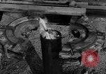 Image LeRoy Ashmore démontrant sa machine de lutte contre l'incendie Houston Texas USA, 1938, de la seconde 31 séquences d'archives historiques vidéo 65675049471