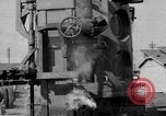 Image LeRoy Ashmore démontrant sa machine de lutte contre l'incendie Houston Texas USA, 1938, de la seconde 40 séquences d'archives historiques vidéo 65675049471
