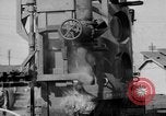 Image LeRoy Ashmore démontrant sa machine de lutte contre l'incendie Houston Texas USA, 1938, de la seconde 41 séquences d'archives historiques vidéo 65675049471