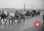 Standbild ungarische Truppen Uzhorod Tschechoslowakei, 1938, aus Sekunde 25 historischem Filmmaterial Videoclip 65675049476