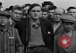 Standbild Konzentrationslager Buchenwald Deutschland, 1945, aus Sekunde 15 historischem Filmmaterial Videoclip 65675049479