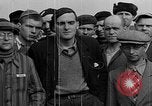 Standbild Konzentrationslager Buchenwald Deutschland, 1945, aus Sekunde 26 historischem Filmmaterial Videoclip 65675049479
