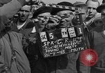 Immagine di Internee A Buchenwald Germania, 1945, secondo 3 filmato di repertorio 65675049482