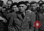 Immagine di Internee A Buchenwald Germania, 1945, secondo 28 filmato di repertorio 65675049482