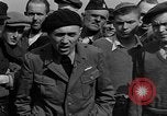 Immagine di Internee A Buchenwald Germania, 1945, secondo 52 filmato di repertorio 65675049482