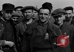 Standbild deutscher Jude Otto Feuer Buchenwald Deutschland, 1945, aus Sekunde 7 historischem Filmmaterial Videoclip 65675049484