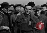 Standbild deutscher Jude Otto Feuer Buchenwald Deutschland, 1945, aus Sekunde 16 historischem Filmmaterial Videoclip 65675049484