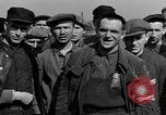 Standbild deutscher Jude Otto Feuer Buchenwald Deutschland, 1945, aus Sekunde 21 historischem Filmmaterial Videoclip 65675049484