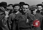 Standbild deutscher Jude Otto Feuer Buchenwald Deutschland, 1945, aus Sekunde 28 historischem Filmmaterial Videoclip 65675049484