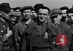 Standbild deutscher Jude Otto Feuer Buchenwald Deutschland, 1945, aus Sekunde 37 historischem Filmmaterial Videoclip 65675049484
