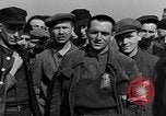 Standbild deutscher Jude Otto Feuer Buchenwald Deutschland, 1945, aus Sekunde 50 historischem Filmmaterial Videoclip 65675049484