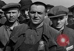 Standbild befreiten deutschen Juden Buchenwald Deutschland, 1945, aus Sekunde 21 historischem Filmmaterial Videoclip 65675049485